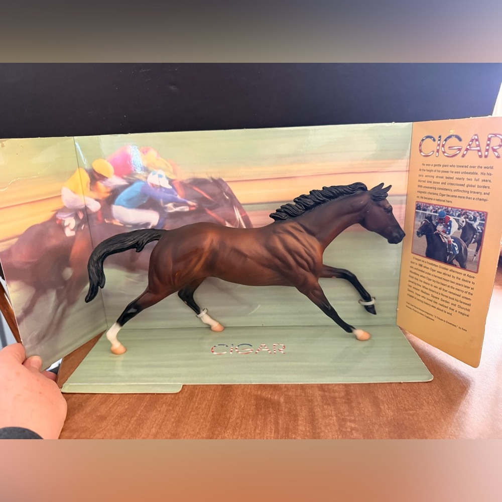 Vintage 1998 Series Breyer Horse Cigar Race Horse Model Number #476